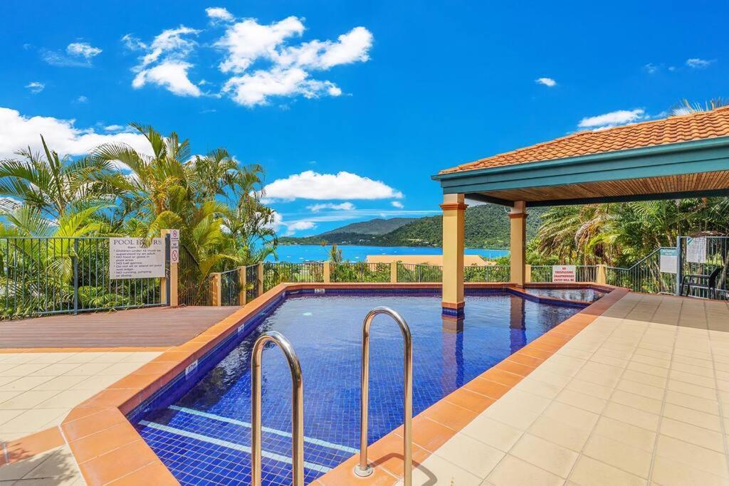 Апартаменты Aqua Vista Эйрли-Бич Экстерьер фото